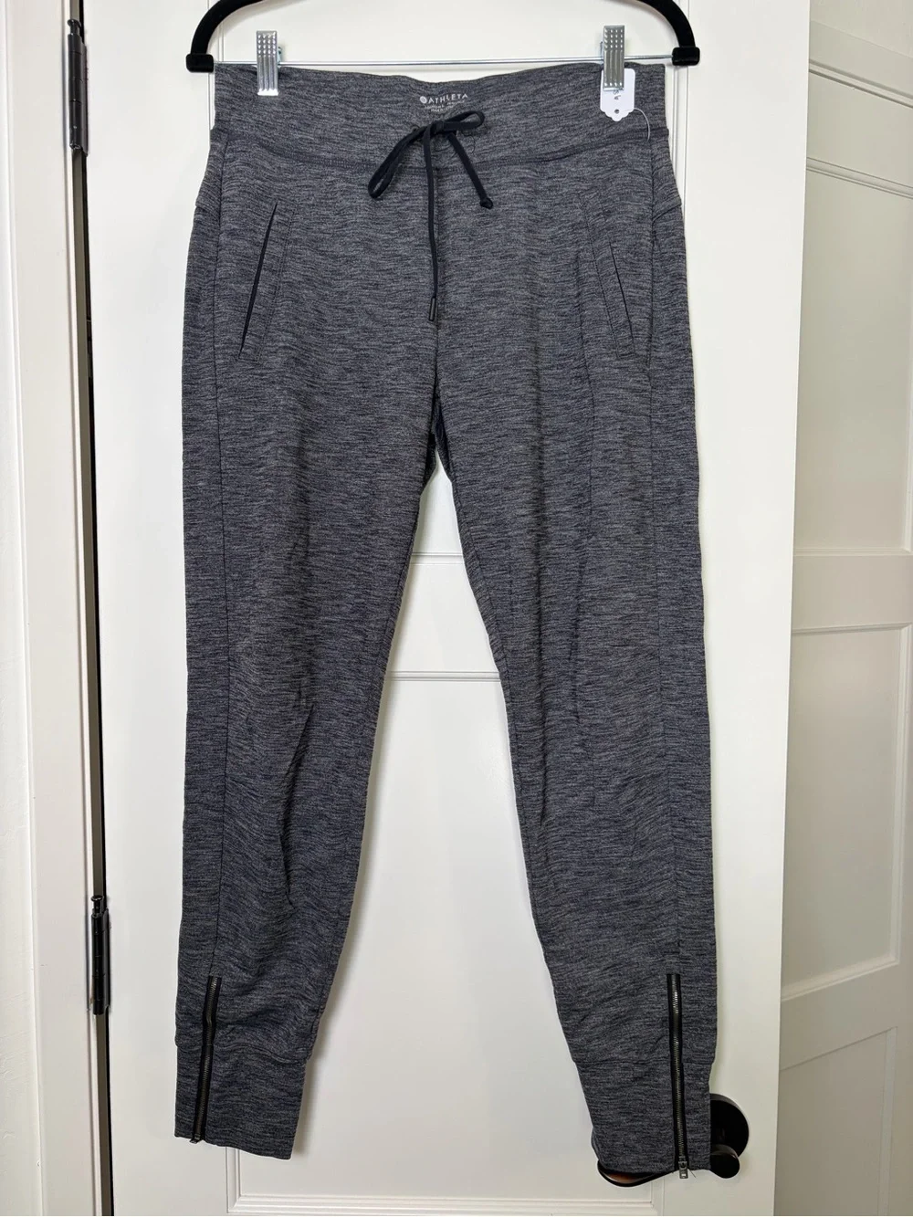 Athleta Gray Metro Street Jogger (Small)